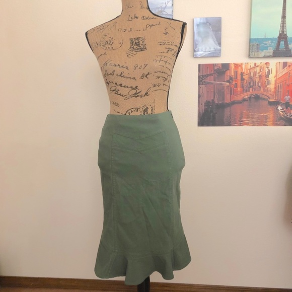 Anthropologie Dresses & Skirts - Anthropologie Elevenses olive godet skirt, Sz. 0